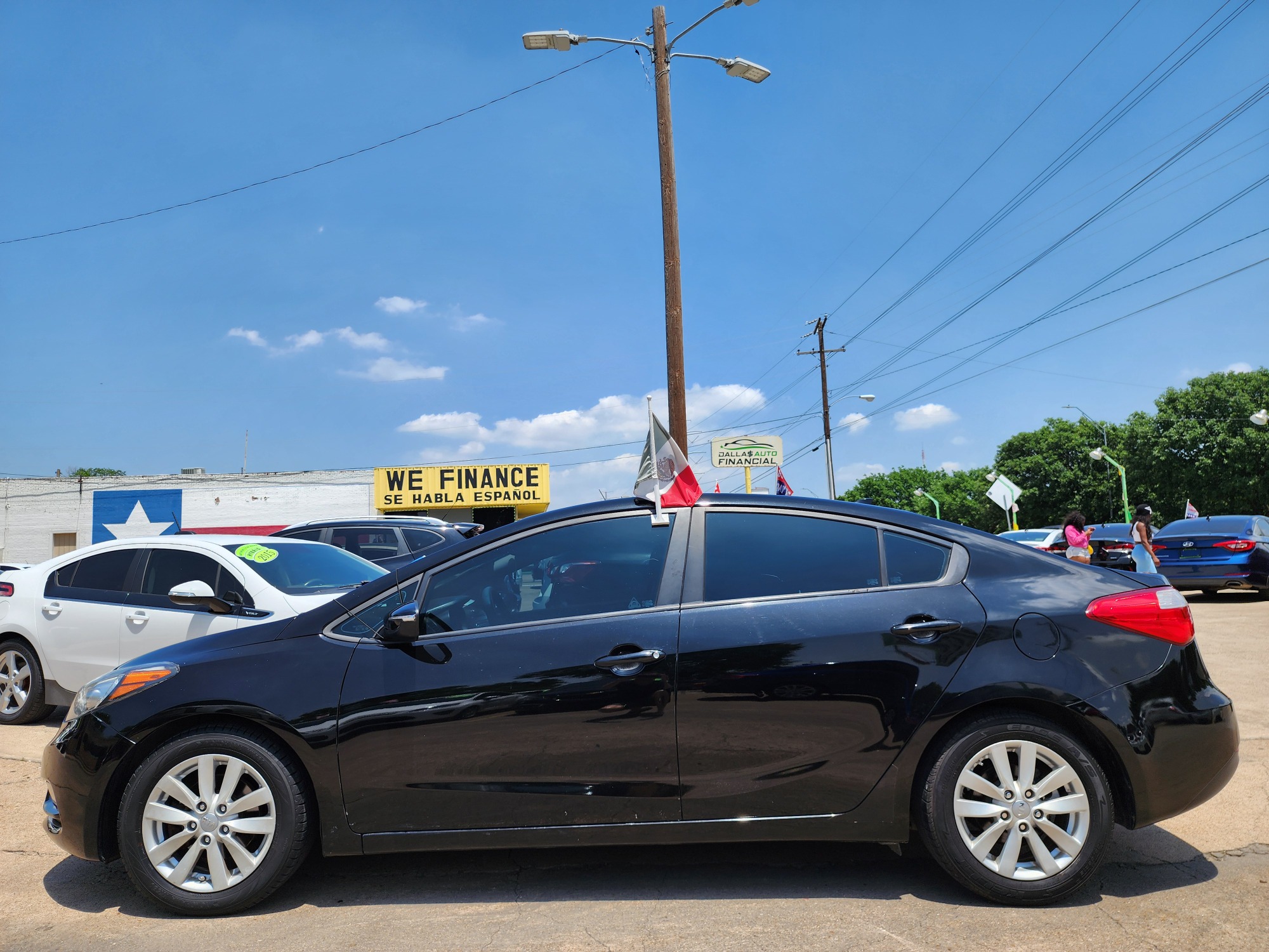 2016 BLACK /GRAY KIA FORTE LX LX (KNAFX4A60G5) , AUTO transmission, located at 2660 S.Garland Avenue, Garland, TX, 75041, (469) 298-3118, 32.885387, -96.656776 - Welcome to DallasAutos4Less, one of the Premier BUY HERE PAY HERE Dealers in the North Dallas Area. We specialize in financing to people with NO CREDIT or BAD CREDIT. We need proof of income, proof of residence, and a ID. Come buy your new car from us today!! This is a Very clean 2016 KIA FORTE L - Photo #6